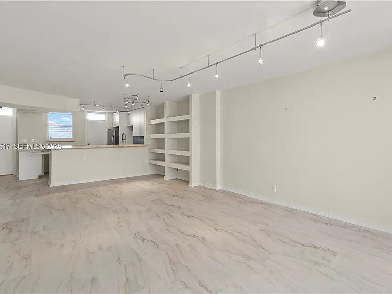 3703 NE 166th St #904 — Photo 5