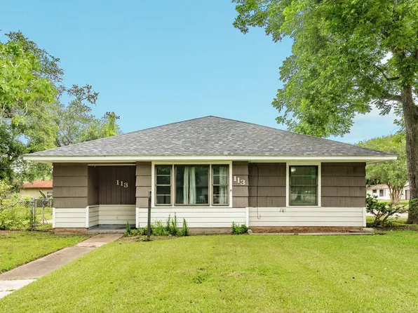 113 Cypress St, Lake Jackson, TX 77566