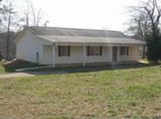 126 Ridgeway Ct, Maysville, GA 30558