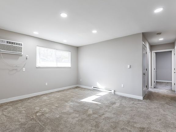 4th image of 150 E Broadway St APT 14