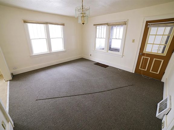 5th image of 409 W Garfield Ave