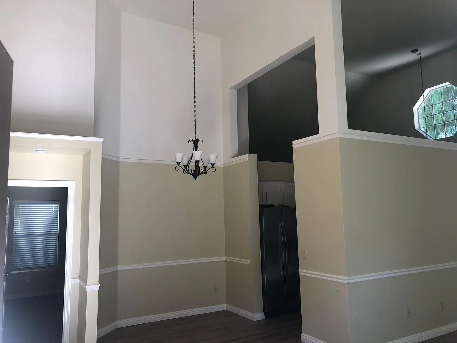 909 Rose Arbor Dr — Photo 4