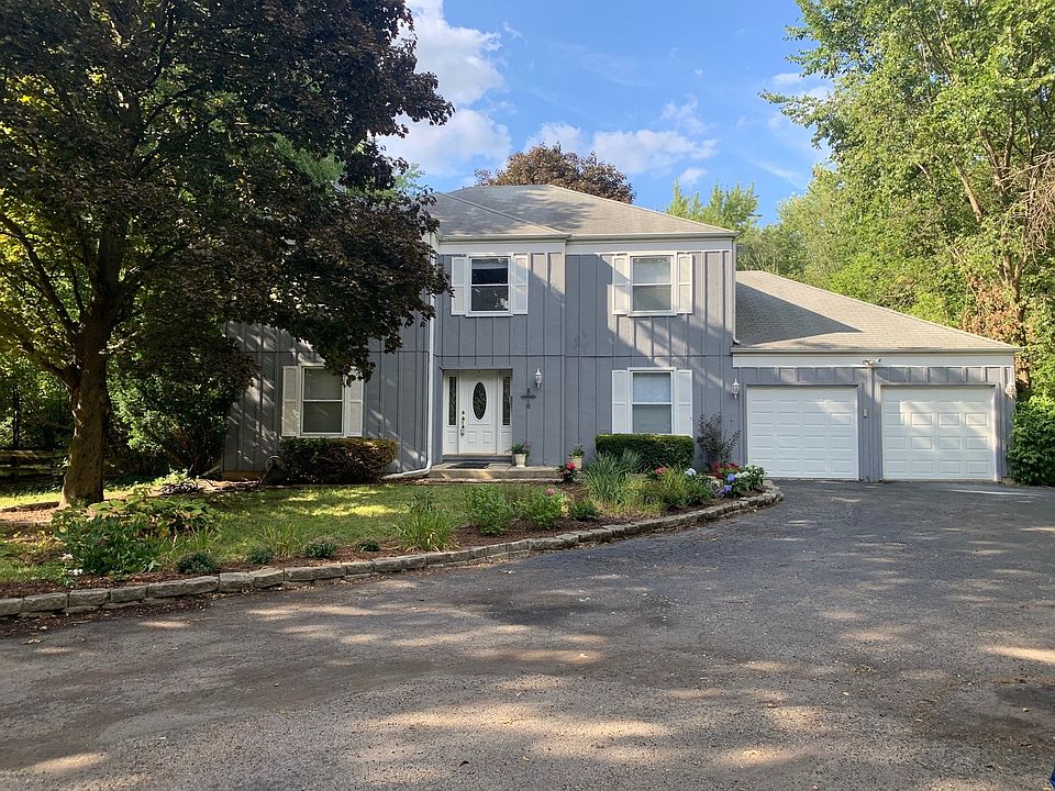 1st image of 28W626 Hickory Ln