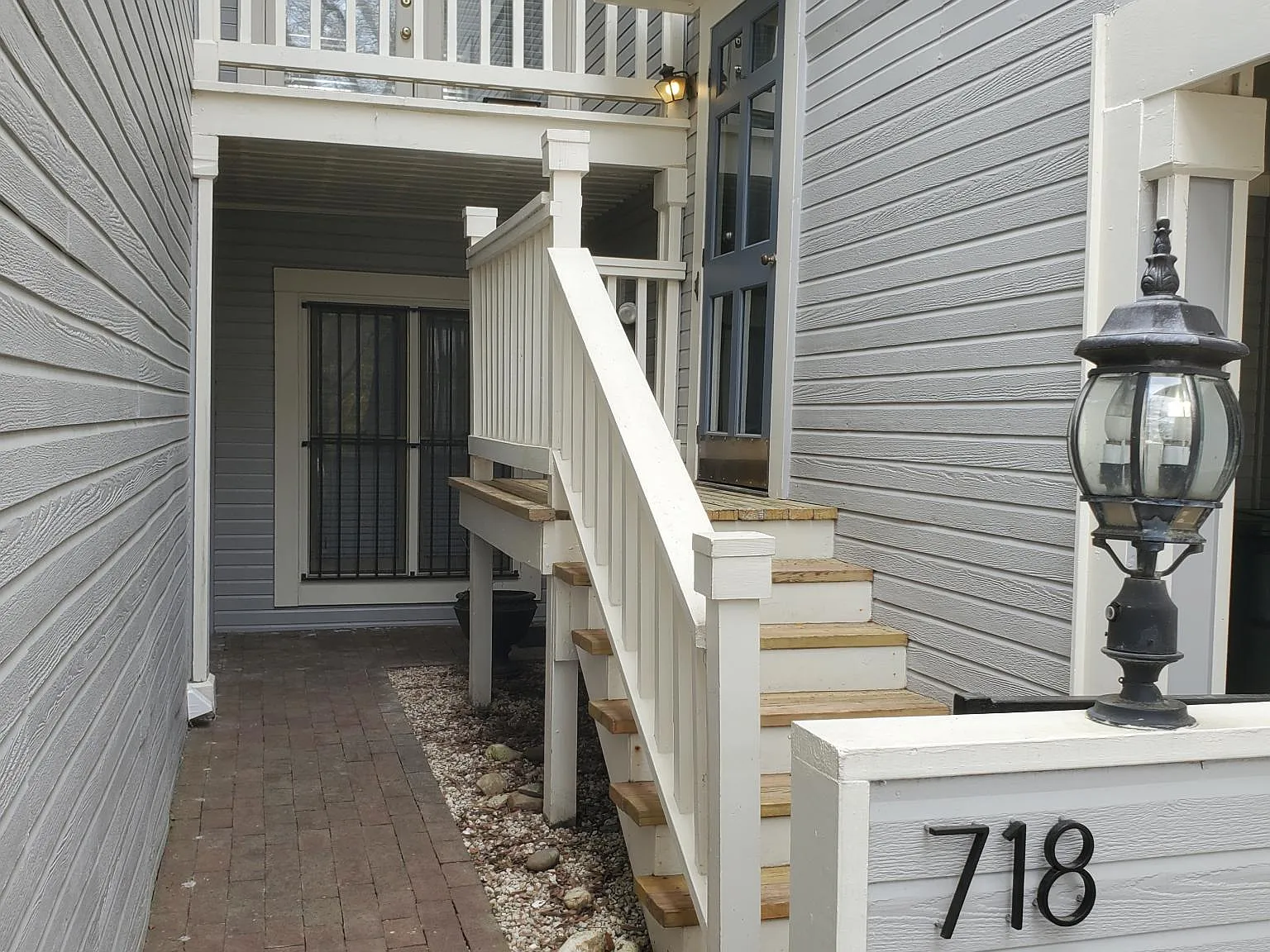 718 Marketview Ct — Photo 4