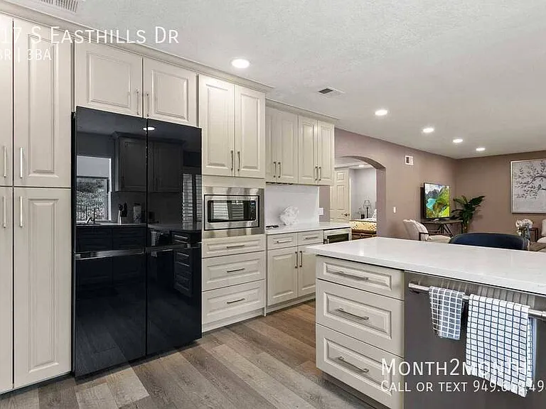 917 S Easthills Dr — Photo 8