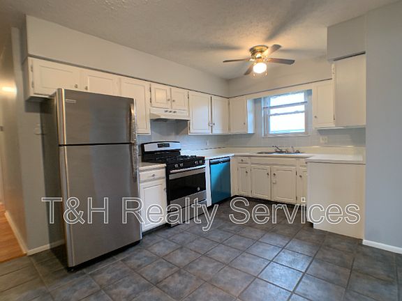 4th image of 7649 Southfield Dr