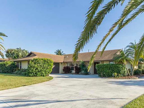 4th image of 2072 SE Allamanda Dr