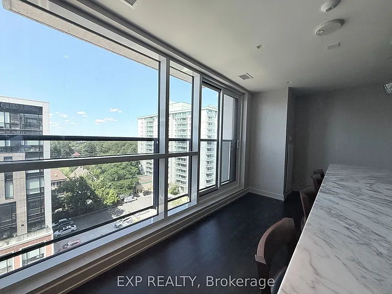560 Rideau St #423 — Photo 37
