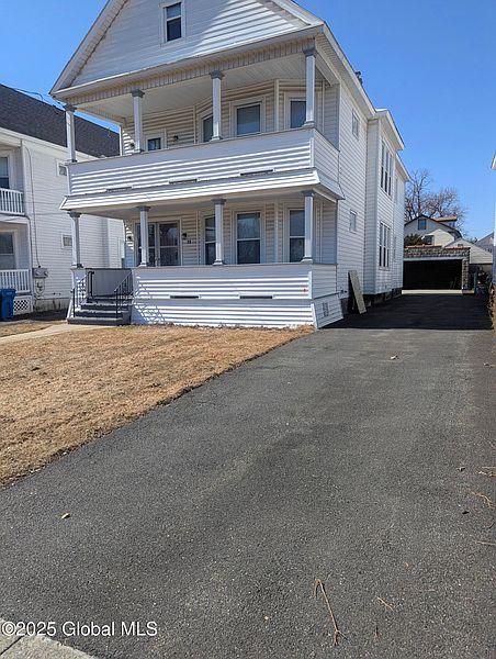 2nd image of 29 Hollywood Avenue