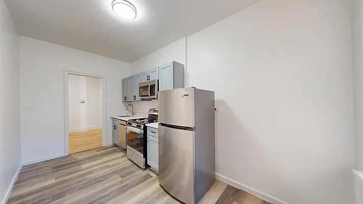 Rented by Bond New York | media 8