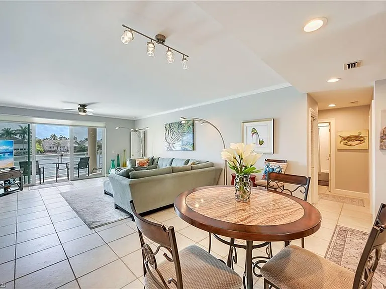 4530 Gulf Shore Blvd N #2-122 — Photo 34