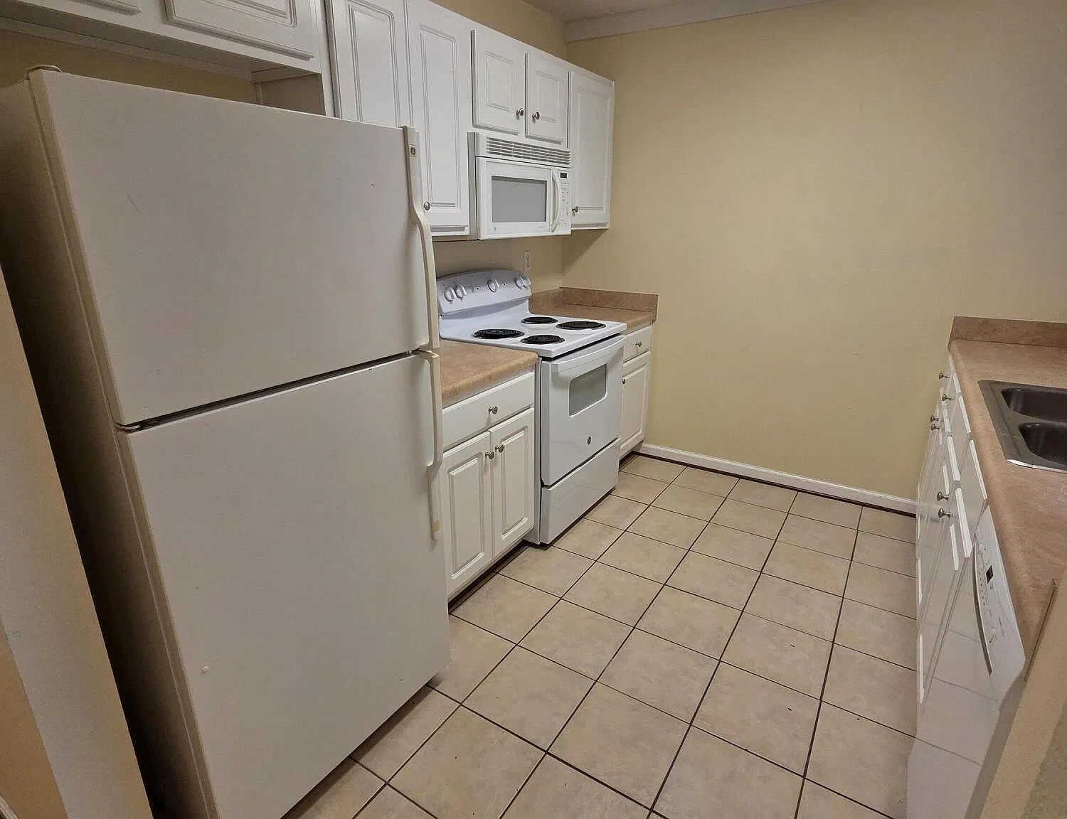 2 bed, 2.5 bath, 1289 sqft, $1,600 — Photo 4