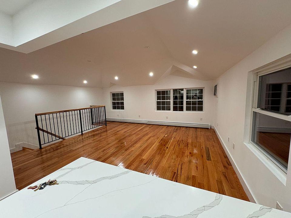 1st image of 22-87 Nameoke Ave #2