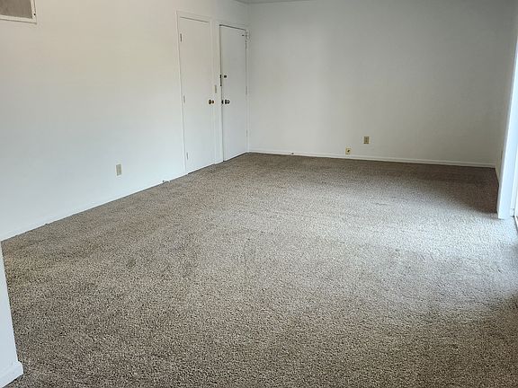 3rd image of 45-2816 Estes Ct #47E