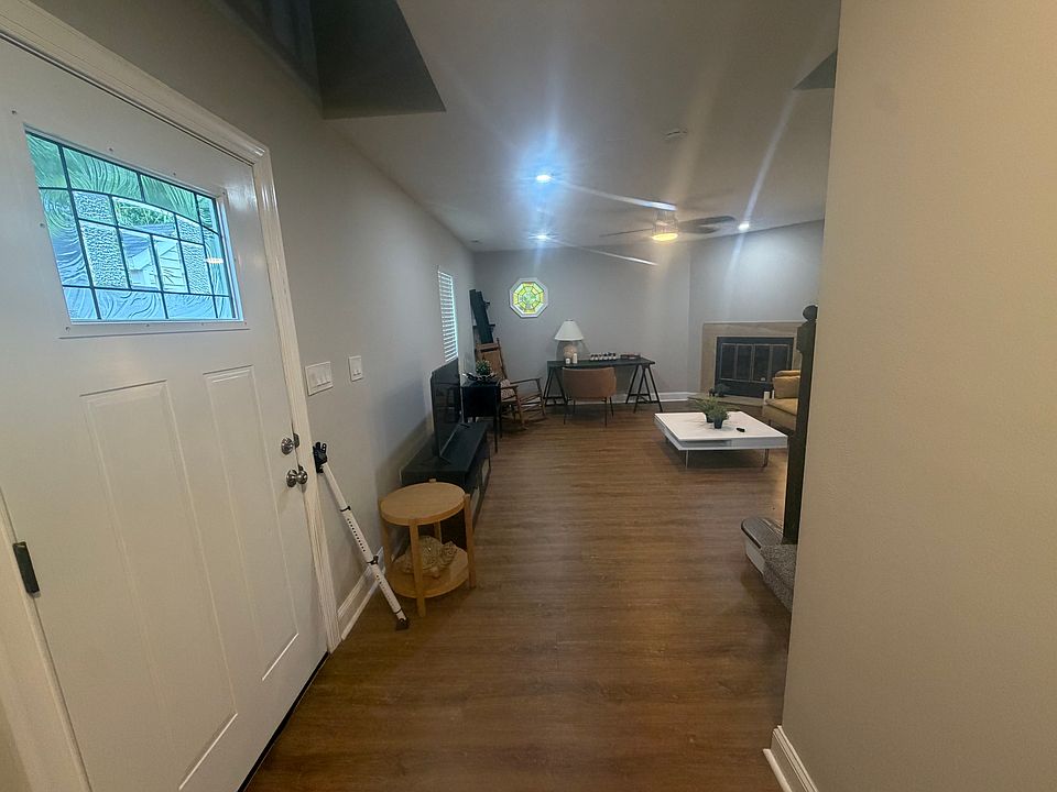 1st image of 374 Eaton St #374