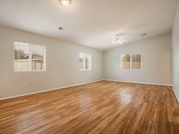 4th image of 11724 Medicine Bow Pl SE