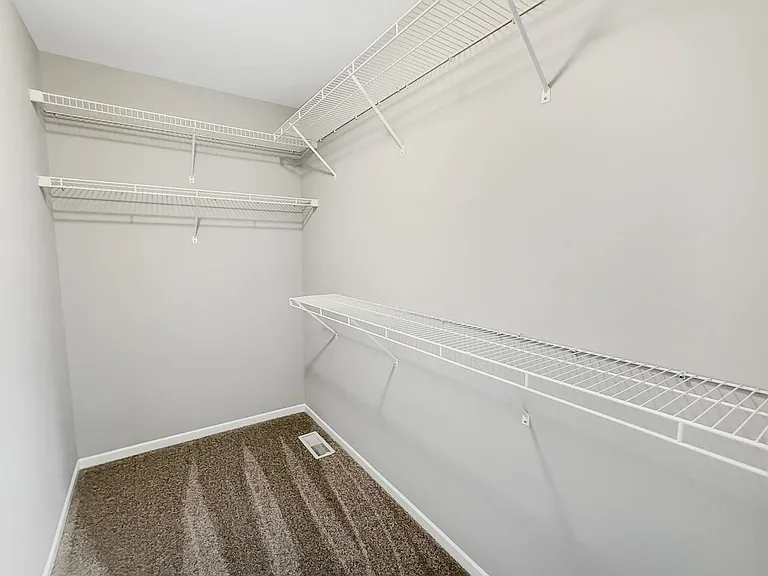 3200 Lakeside Dr — Photo 15