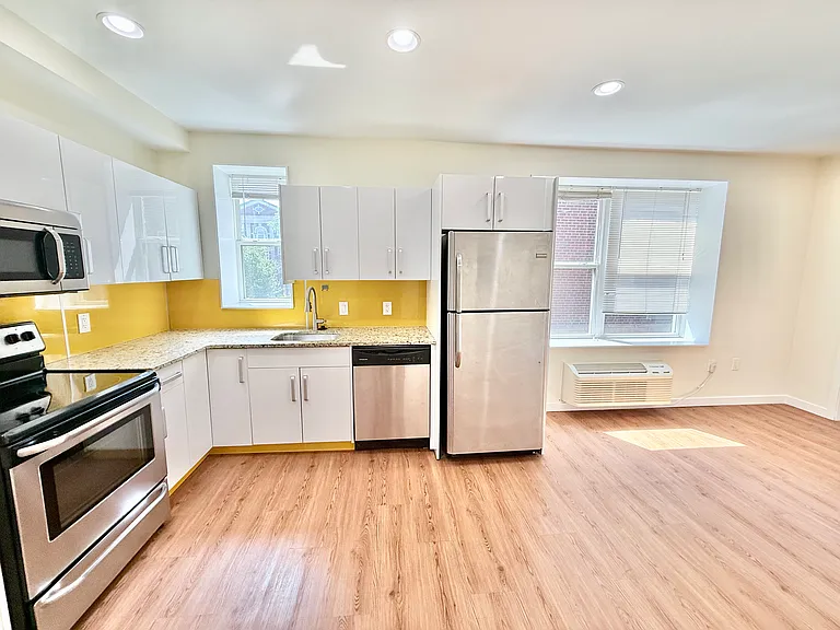 241-55 S 49th St #207 — Photo 3