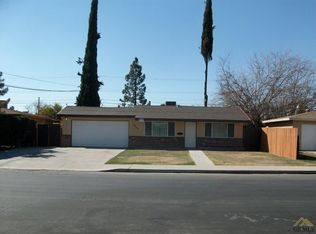 3925 Balboa Dr, Bakersfield, CA 93304