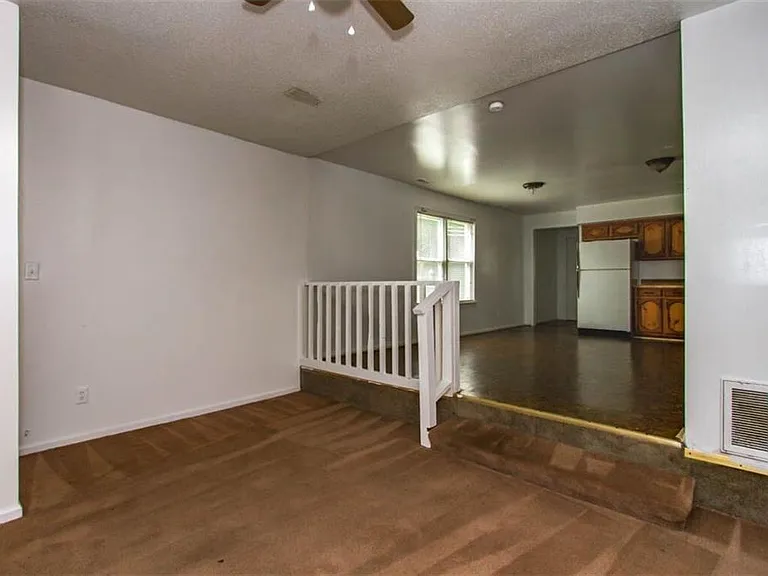 1512 Selden Ave #1512 — Photo 5
