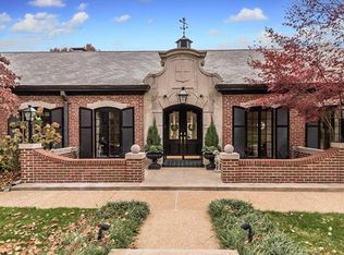 921 Cella Rd, Saint Louis, MO 63124