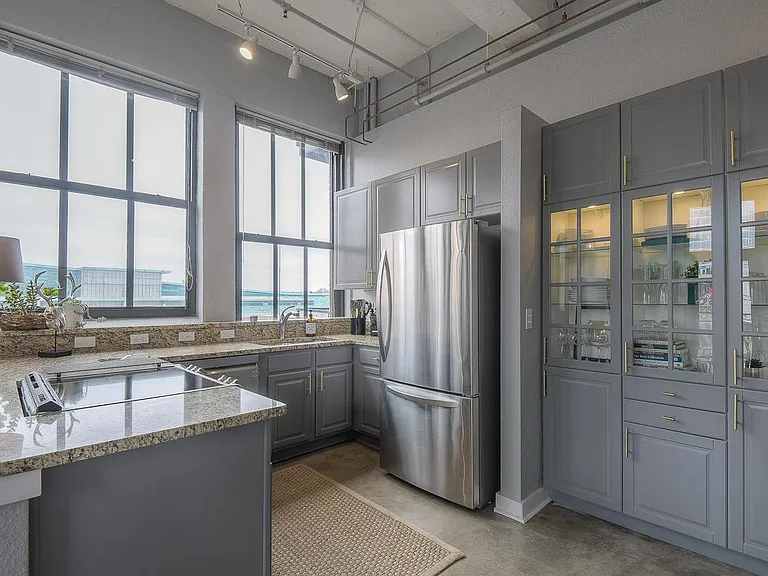 1535 Walnut St #501 — Photo 3