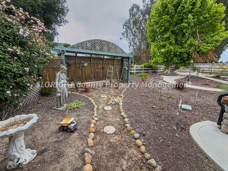 420 Sandwort Ln — Photo 36