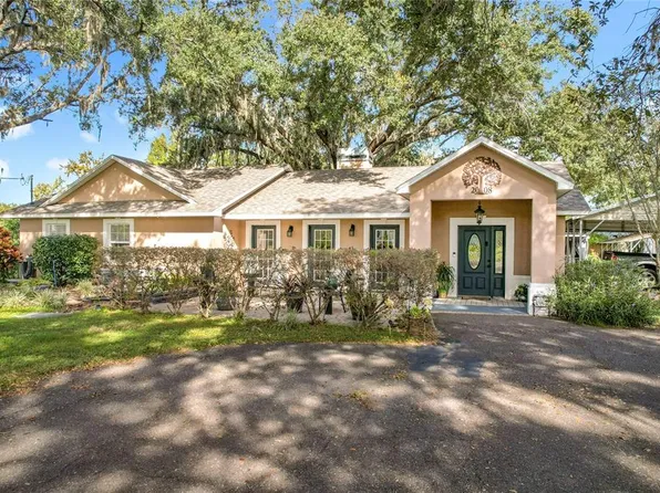 2008 Strawberry Dr, Plant City, FL 33563