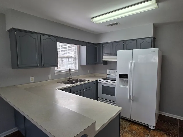 1202 N Carolina Ave — Photo 8