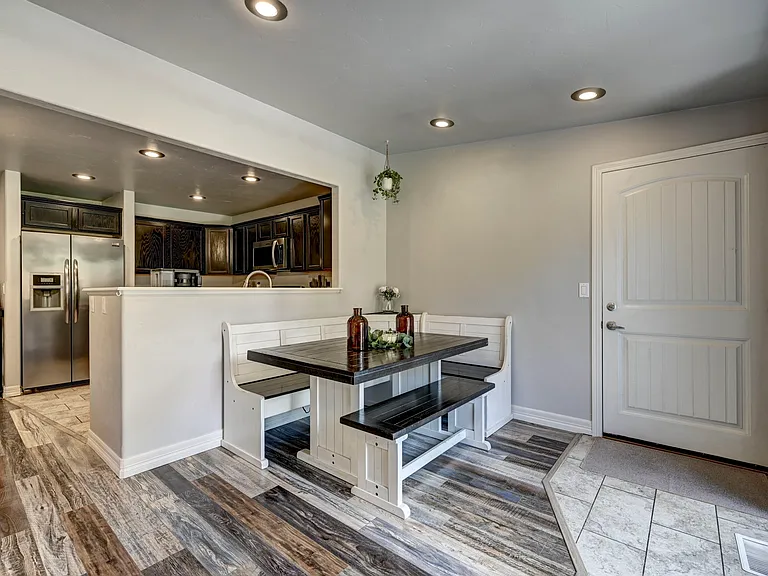 135 Hayes Dr — Photo 15