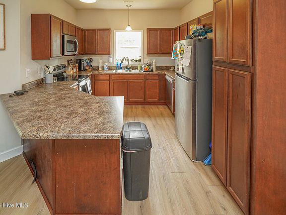 5th image of 256 Currituck Drive