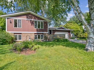 1485 Prairieland Ave, Maple Plain, MN 55359