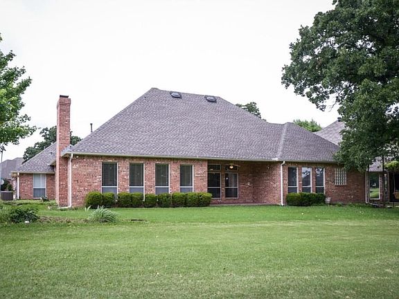 3rd image of 1432 Southern Hills Dr