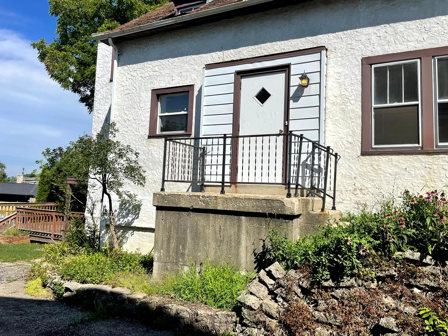 232 S Central Ave — Photo 2