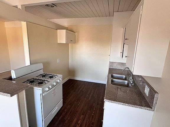 4th image of 622 W 21st St APT 7