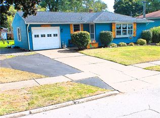 1291 Brookfield Dr, North Tonawanda, NY 14120