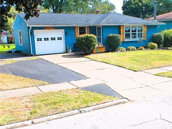 1291 Brookfield Dr, North Tonawanda, NY 14120