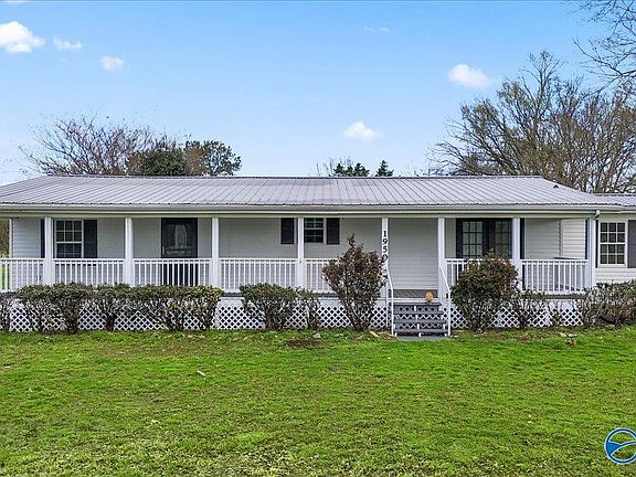 2nd image of 1950 Nixon Chapel Rd