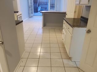 1814 W 18th St #1, Chicago, IL 60608