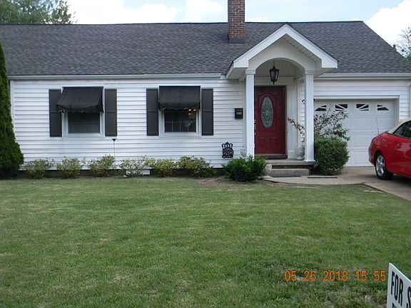 2nd image of 210 Wallace Ln