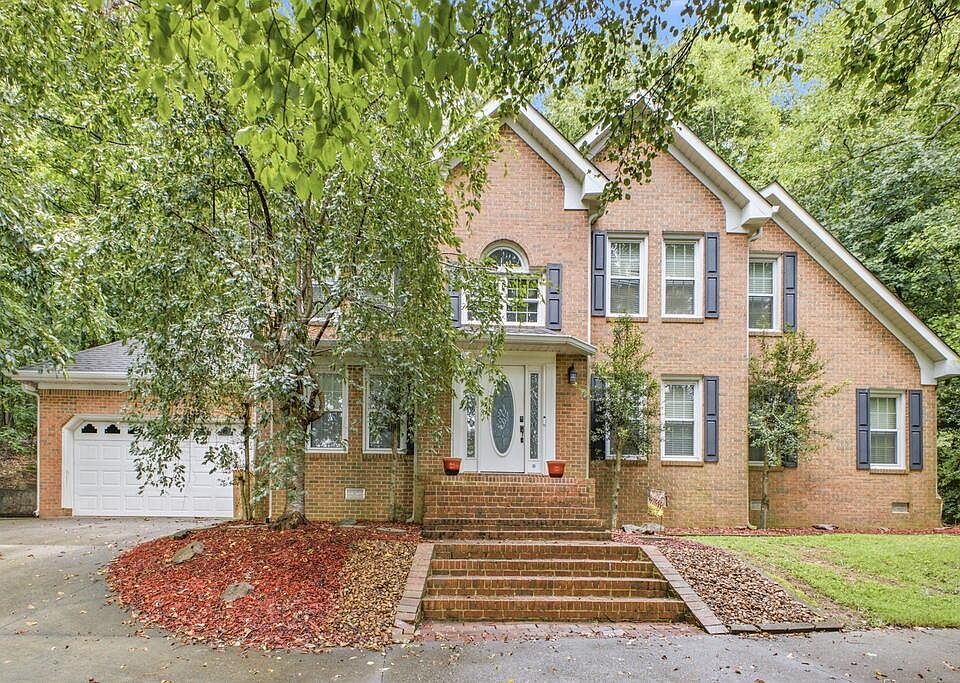 1st image of 330 Golf View Dr