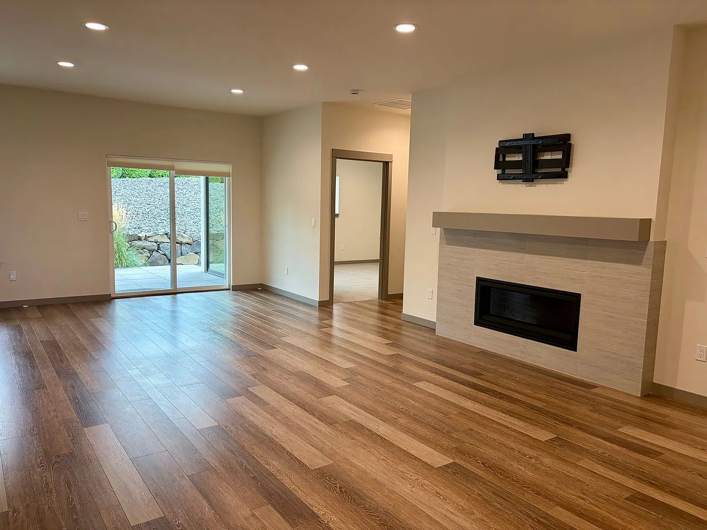 Non-Refundable & Security Deposit Total: $3000.00 — Photo 4