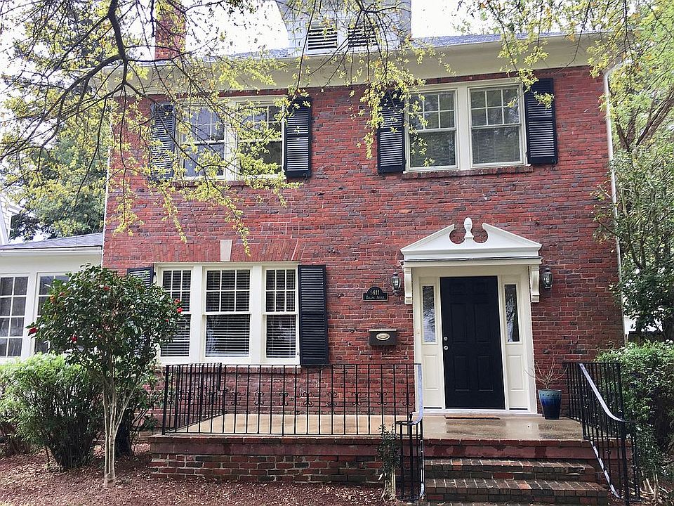 Front view of home