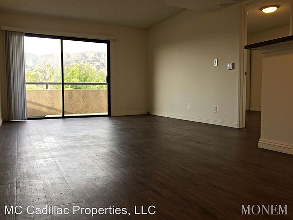 2nd image of 1725 Grismer Ave APT 309