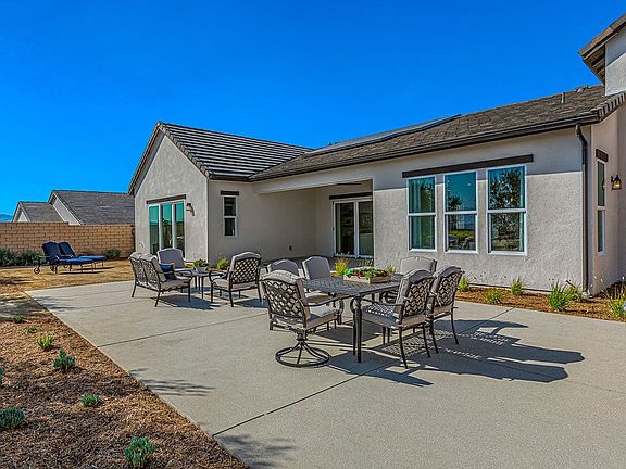 WR Ridgeland Plan 12 Model Home