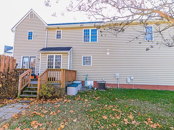 4th image of 6336 Rolling Lawn Ct