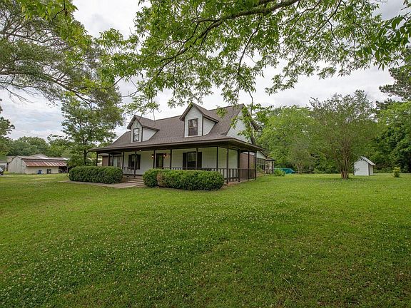 3rd image of 20525 Driscoll Ln