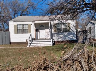 317 E Kittyhawk Dr, Midwest City, OK 73110