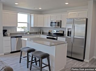 4308 47th St NW, Mandan, ND 58554