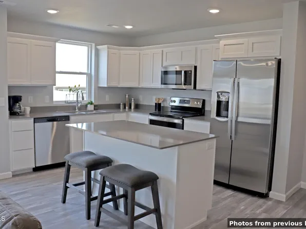 4308 47th St NW, Mandan, ND 58554